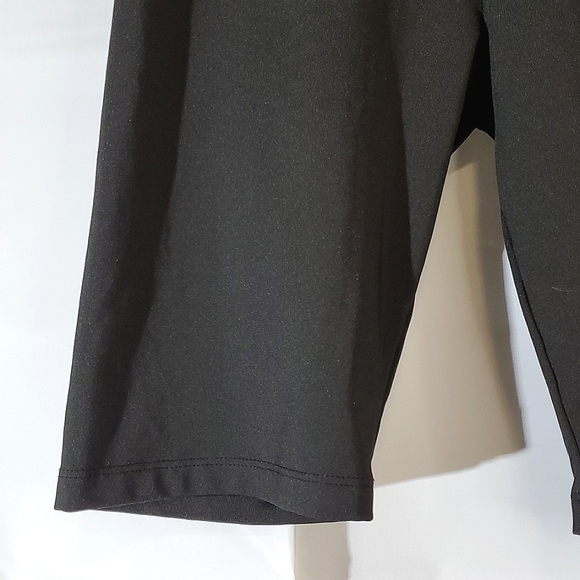 Puma Youth Black Short Tights with Pink/Silver/White Logo on Leg - Size 14/16 - Picture 4 of 13